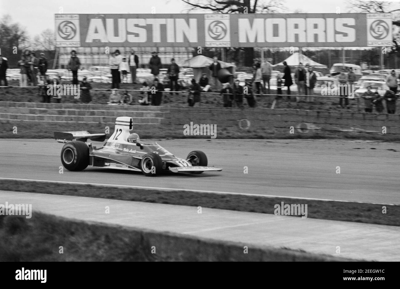 Course de voiture 12 à Silverstone, 12/04/75 Banque D'Images Course de voiture 12 à Silverstone, 12/04/75 Banque D'Images