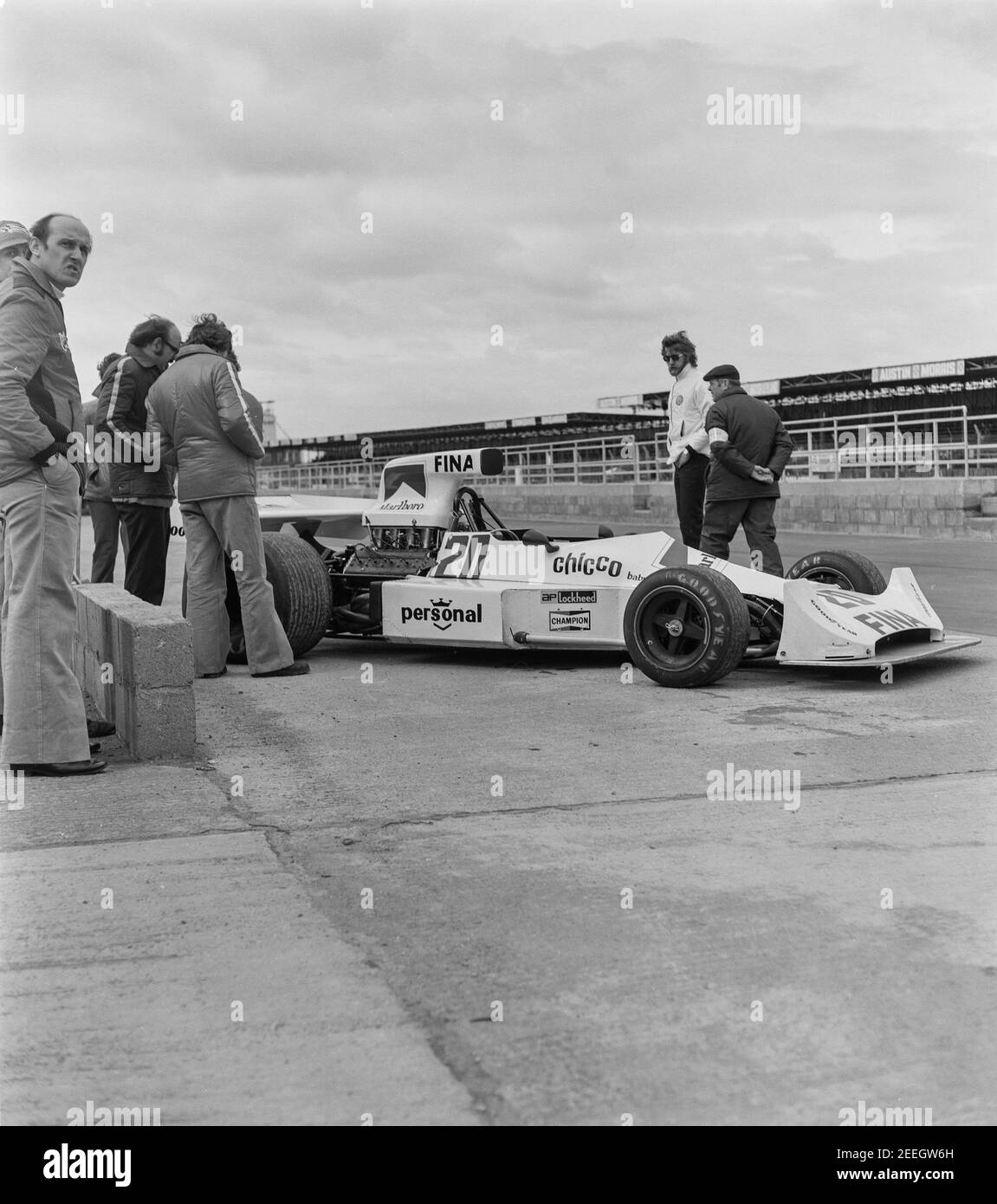 Voiture numéro 20 Chicco bébé à Silverstone course Track 12/04/75 Banque D'Images Voiture numéro 20 Chicco bébé à Silverstone course Track 12/04/75 Banque D'Images