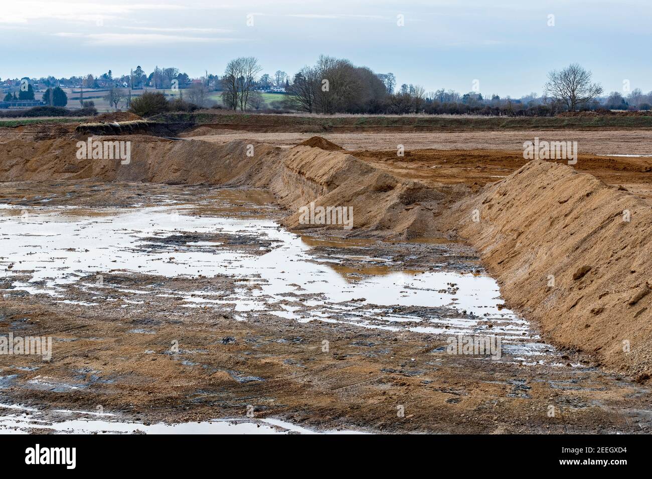Hanson agrège une nouvelle carrière le long de la vallée de Nene entre Cogenhoe et Grendan qui a récemment été creusé montrant le gravier qui a été extrait, Nort Banque D'Images