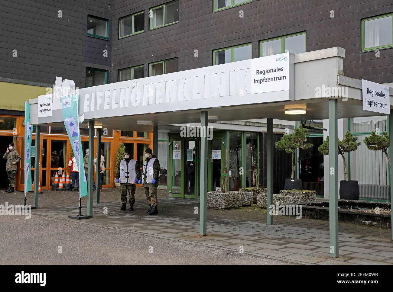 Nettersheim, Allemagne. 16 février 2021. Le Centre municipal de vaccination d'Euskirchen à Nettersheim. Credit: Oliver Berg/dpa/Alay Live News Banque D'Images