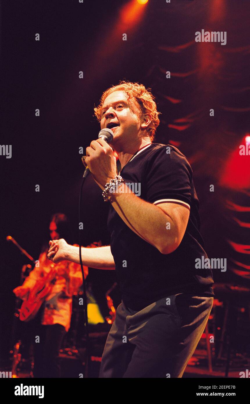 Simply Red en concert au Shepherds Bush Empire à Londres, Royaume-Uni. 27 février 2003 Banque D'Images