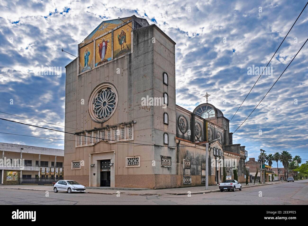 Cathédrale Saint Roch / Catedral San Roque dans la ville Presidencia Roque Sáenz Peña / Saenz Pena dans la province de Chaco, Argentine Banque D'Images
