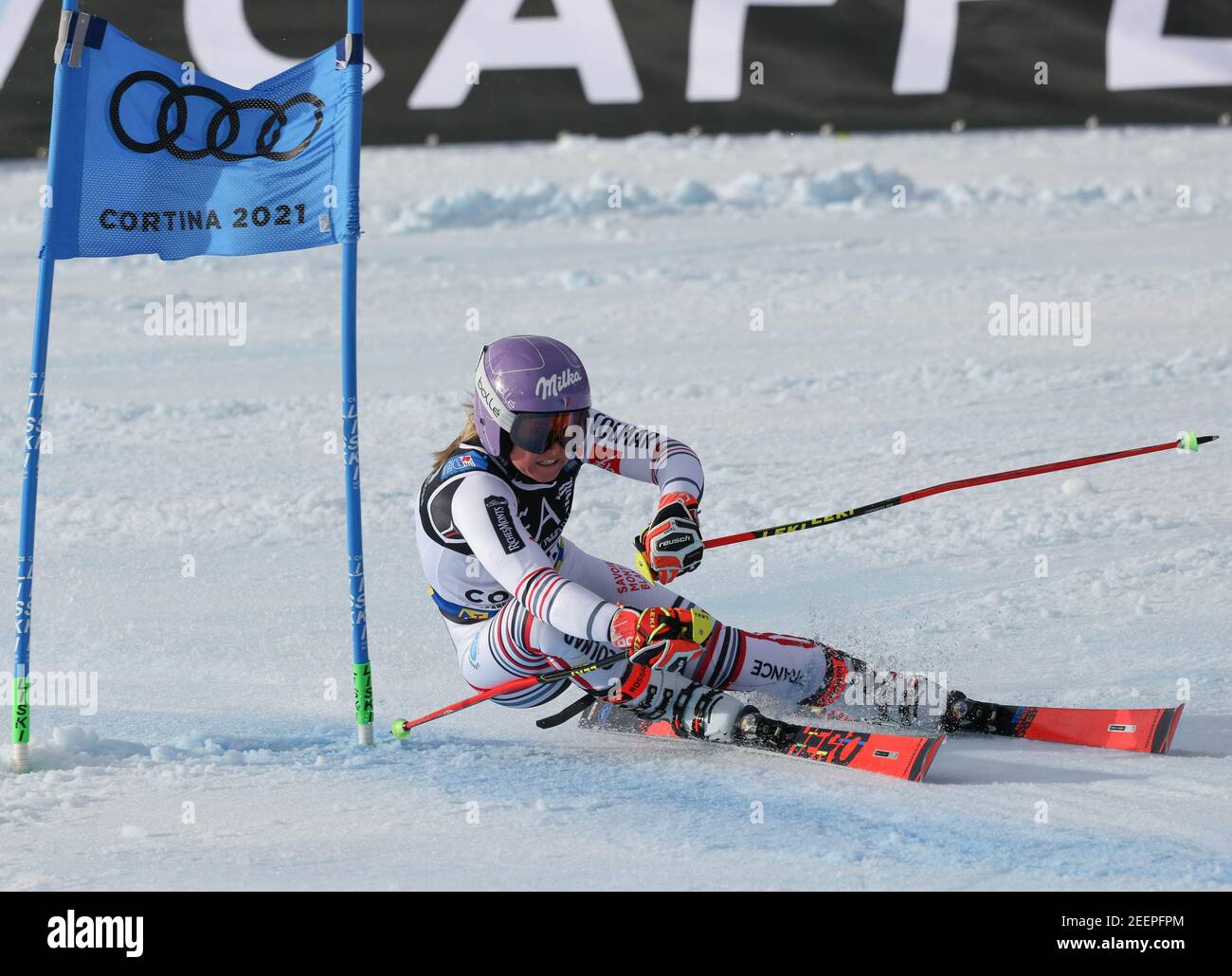 Cortina (BL, Italie. 16 février 2021. Cortina (BL), Italie, Rumerlo, 16 février 2021, 2021 FIS CHAMPIONNATS DU MONDE DE SKI ALPIN, parallèle des femmes Cortina d'Ampezzo, Vénétie, Italie 2021-02-16 - Mardi image shows (FRA) Médaille Bonze lors des Championnats du monde de SKI alpin 2021 - Parallel Giant Slalom - femmes - course de ski alpin Credit: Sergio Bisi/LPS/ZUMA Wire/FIS Live News Banque D'Images