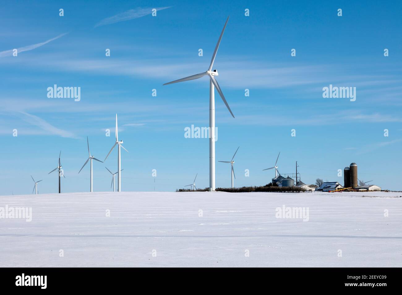 Éoliennes, rurales, région agricole, hiver, sud de l'Indiana, États-Unis, par James D Coppinger/Dembinsky photo Assoc Banque D'Images