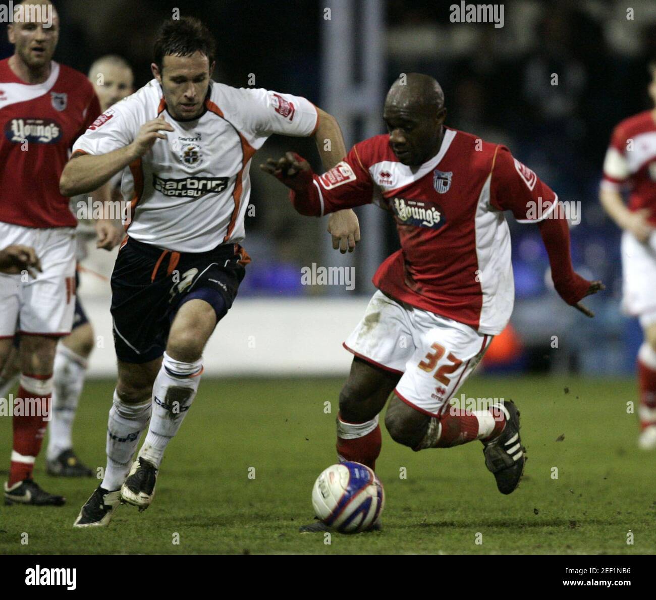 Football - Luton Town / Grimsby Town - Coca-Cola football League Two -  Kenilworth Road - 08/09 - 17/3/09 Adrian Forbes (R) - Grimsby Town in  action crédit obligatoire: Action Images / Alex Morton Photo Stock - Alamy