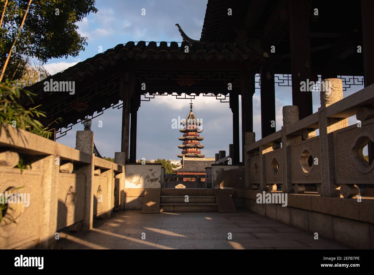 Ruiguang Pagoda à Suzhou, province de Jiangsu, Chine.il a la plus longue histoire, bâtiment de 43.2 mètres, construit à la fois de brique et de bois. Banque D'Images