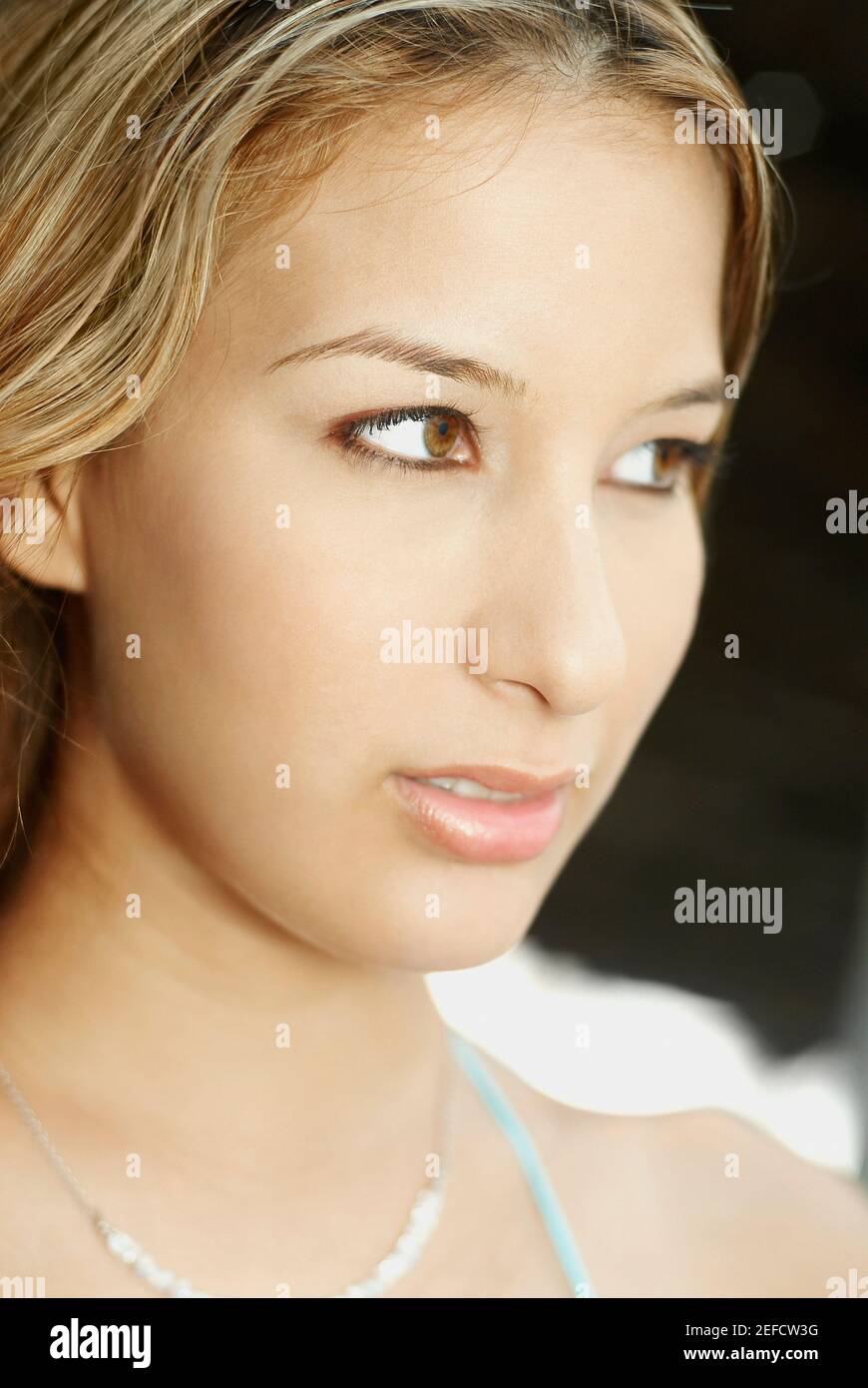 Gros plan d'une jeune femme Banque D'Images