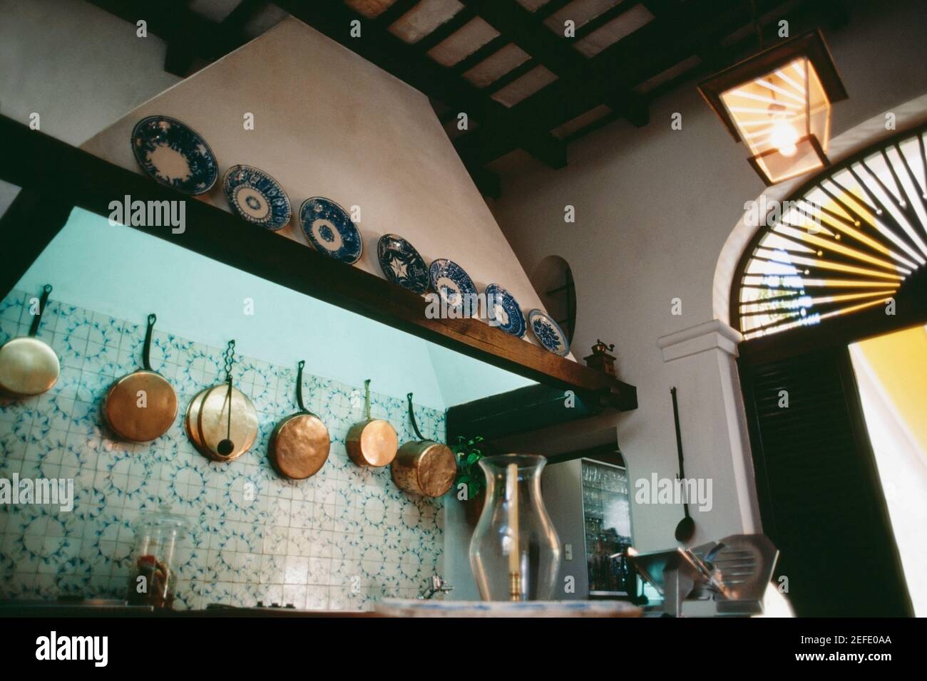 Un bar décoré de casseroles et d'assiettes, Old San Juan, Porto Rico Banque D'Images