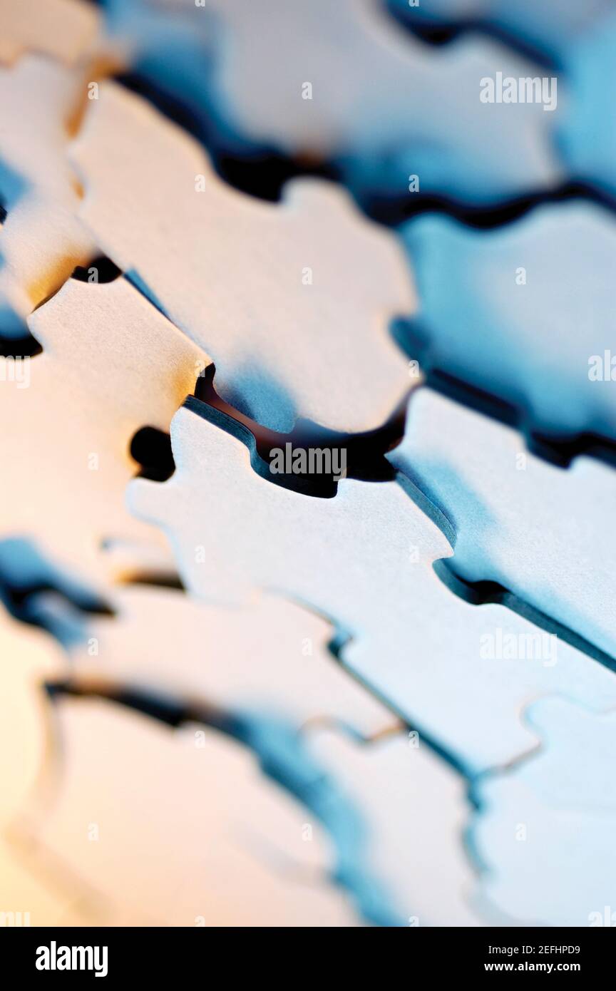Close-up of jigsaw puzzle pieces Banque D'Images