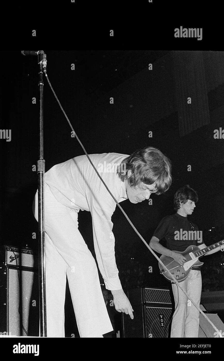 Les Rolling Stones avec Brian Jones en direct au Cow Palace à San Francisco, CA USA le 26 juillet 1966. Photo © Kevin Estrada / Media Punch Banque D'Images