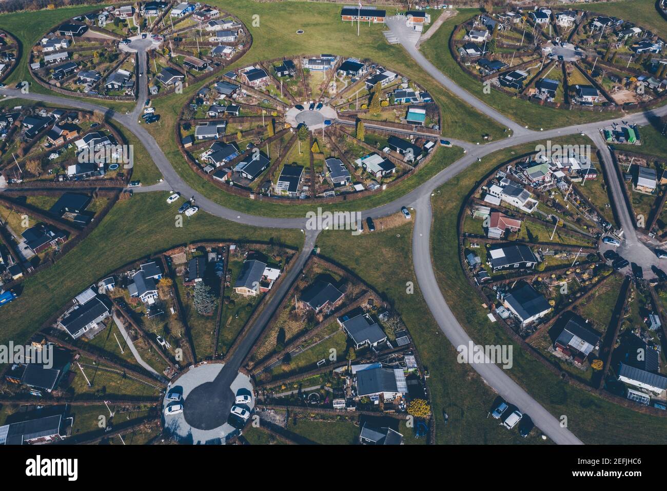 Brøndby, Danemark. 05e, avril 2020. Le cercle a formé des jardins de l'allotissement Brøndby Haveby. Le complexe est conçu par l'architecte paysagiste danois Erik Mygind. Banque D'Images