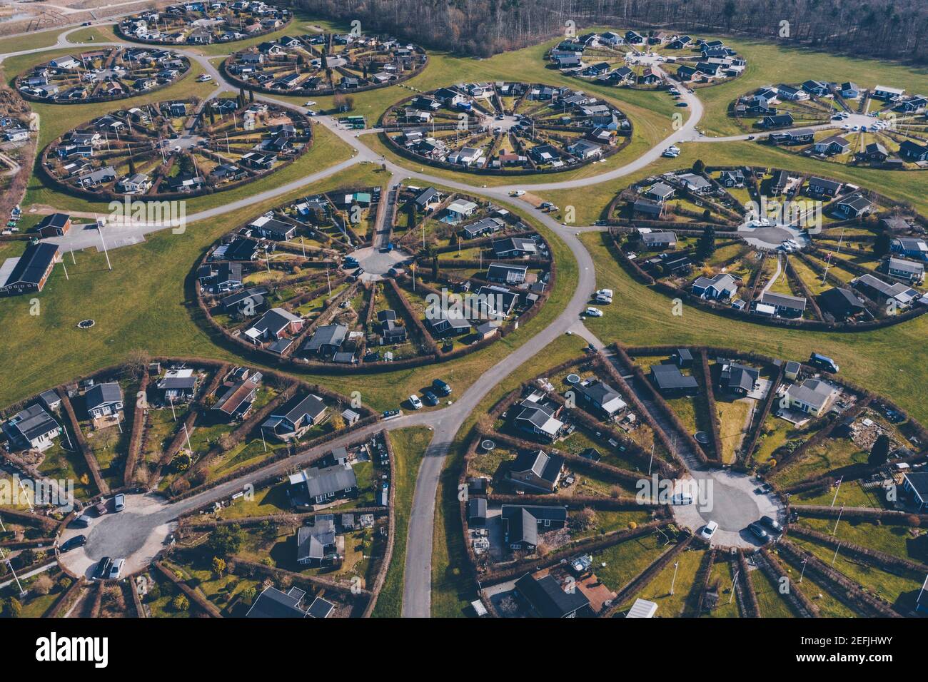Brøndby, Danemark. 05e, avril 2020. Le cercle a formé des jardins de l'allotissement Brøndby Haveby. Le complexe est conçu par l'architecte paysagiste danois Erik Mygind. Banque D'Images