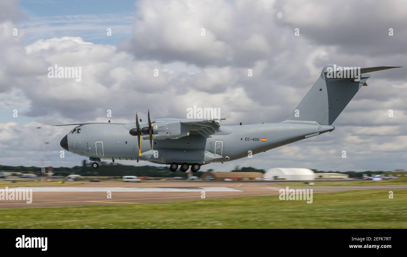 A400M Atlas de la Force aérienne espagnole (code EC-400) Atterrissage à la RAF Fairford pour le Royal International Air 2019 Tatouage Banque D'Images