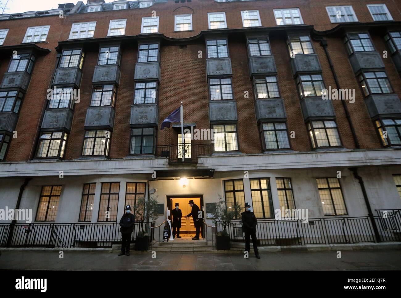 Londres, Angleterre, Royaume-Uni. 17 février 2021. L'hôpital King Edward VII est vu là où le duc d'Édimbourg, le prince Philip (99), a été admis mardi soir par mesure de précaution après s'être senti mal. Credit: Tayfun Salci/ZUMA Wire/Alay Live News Banque D'Images