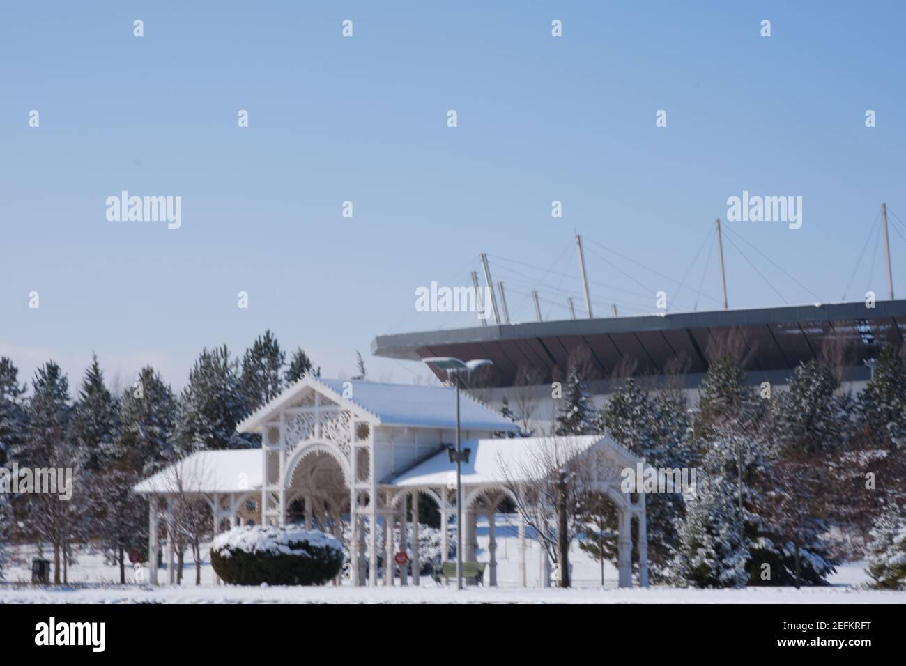 Vue sur le stade Eskisehir au-dessus de l'arrêt de train Nostalgique Banque D'Images