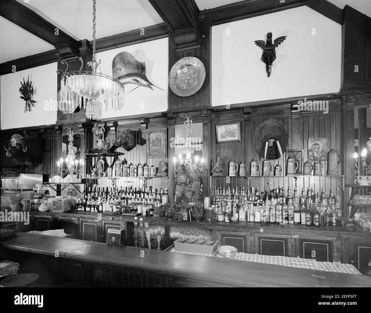 Old Ebbitt Grill Old F Street situation au premier étage, en regardant vers l'ouest au bar 1967. Banque D'Images