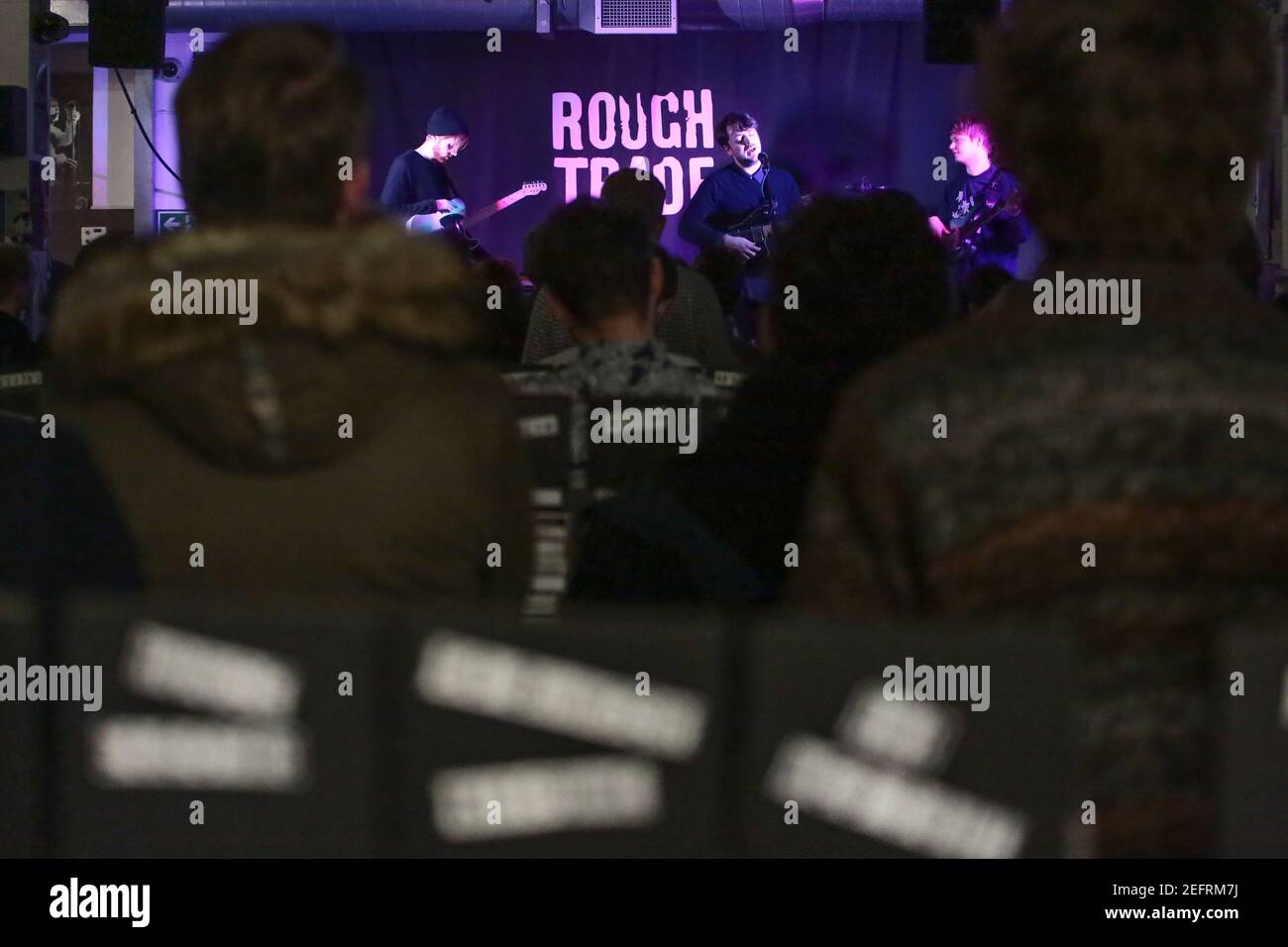 L'argent se trouvant en direct dans le magasin Rough Trade East de Brick Lane de Londres Banque D'Images
