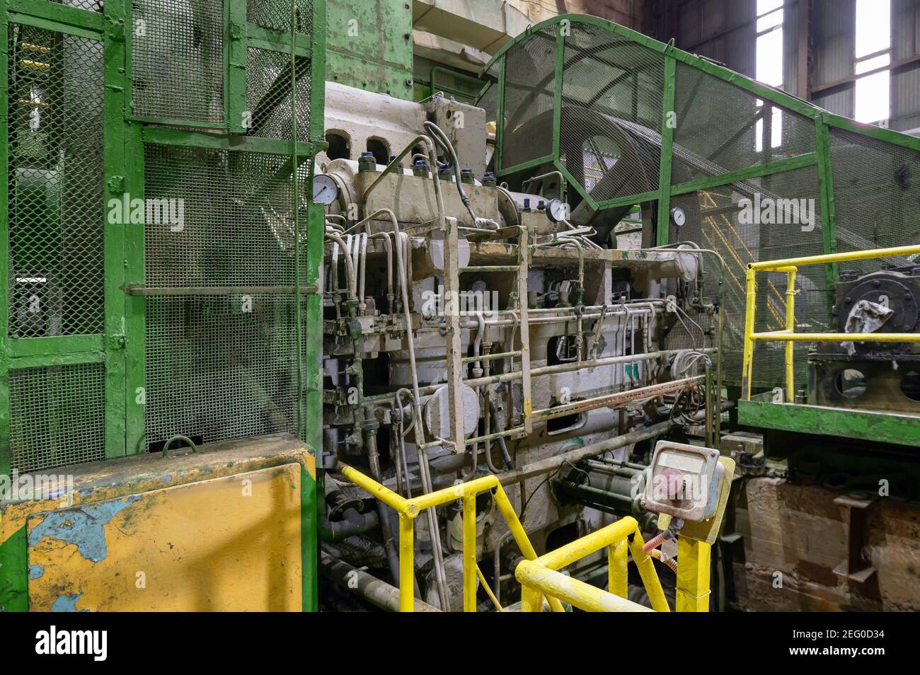 Ancien broyeur de pierre. Concasseur à mâchoires pour écraser le minerai Banque D'Images