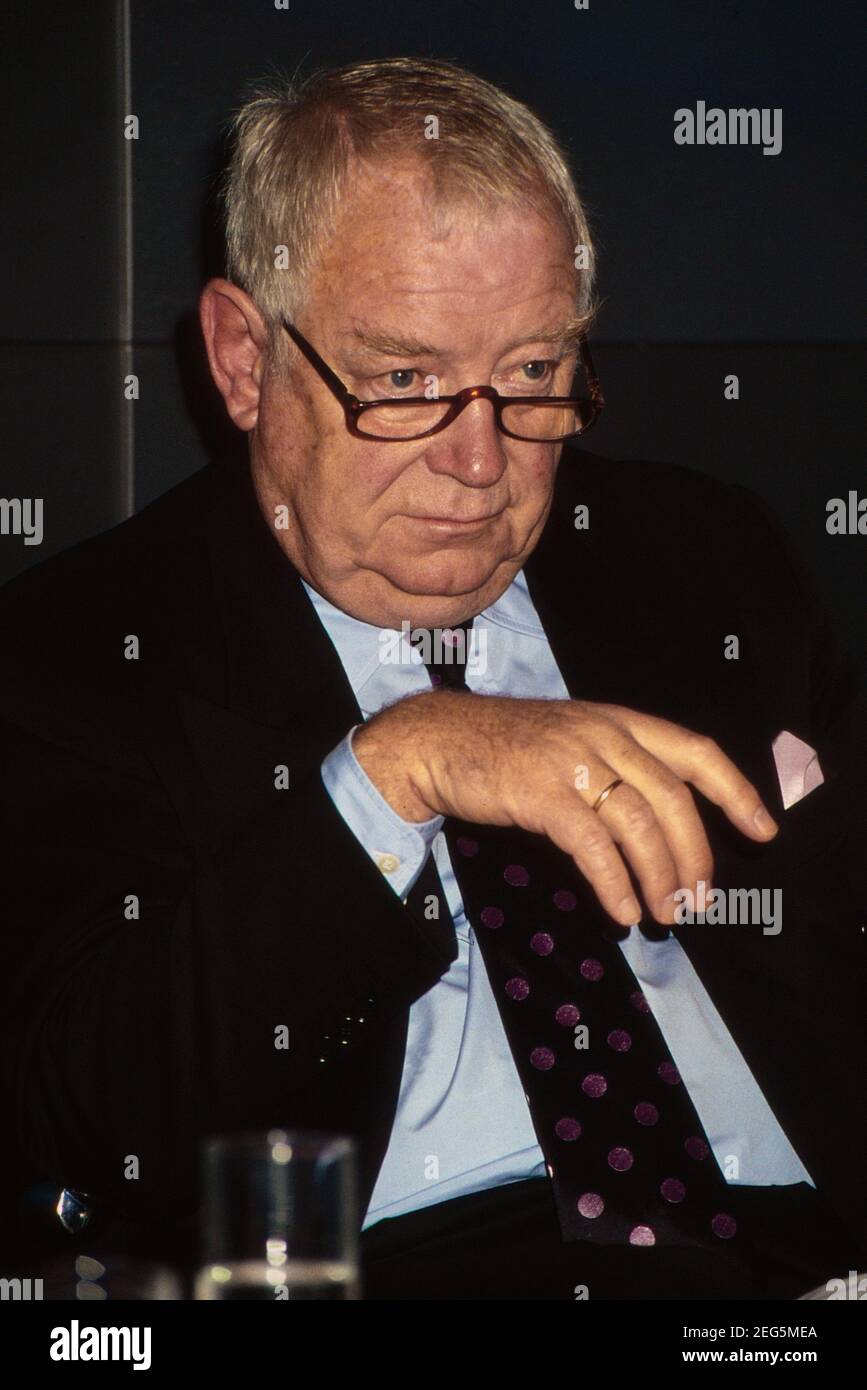Erich Böhme, deutscher journaliste und Fernsehmodérateur, Deutschland UM 1998. Banque D'Images