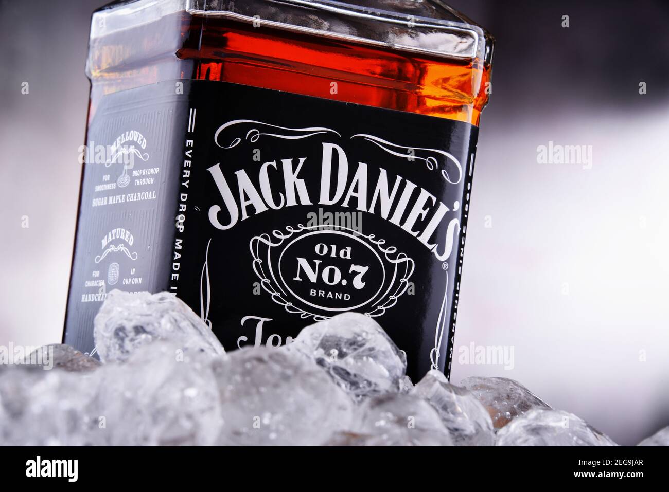 POZNAN, POL - 22 JANVIER 2021 : bouteille de Jack Daniel's, une marque