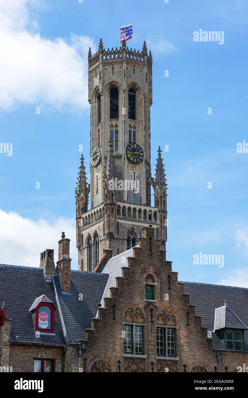 Le clocher médiéval du Beffroi de Bruges dans le centre de Bruges, en Belgique Banque D'Images