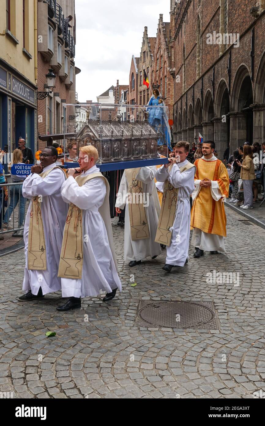 La procession annuelle du Saint-sang, Heilig Bloedprocessie, à Bruges, Belgique Banque D'Images