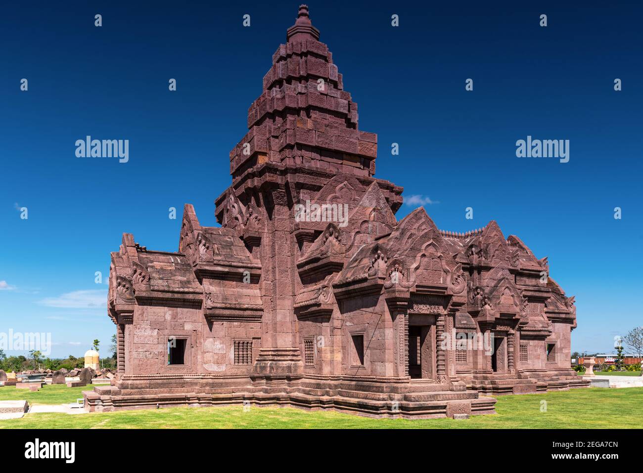 Temple, Thaïlande, ancien temple bouddhiste historique à Buri RAM Photo  Stock - Alamy