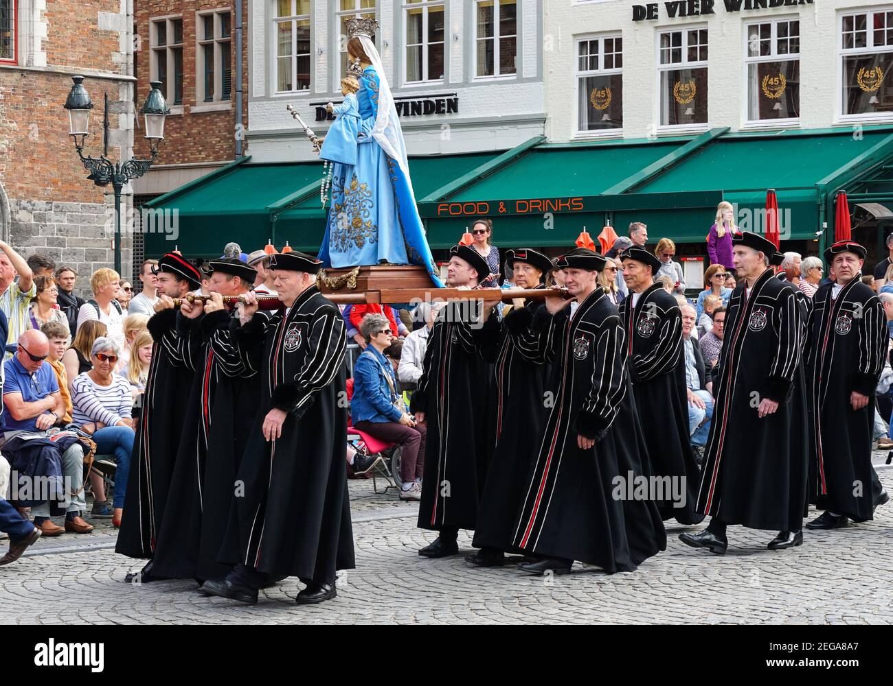 La procession annuelle du Saint-sang, Heilig Bloedprocessie, à Bruges, Belgique Banque D'Images