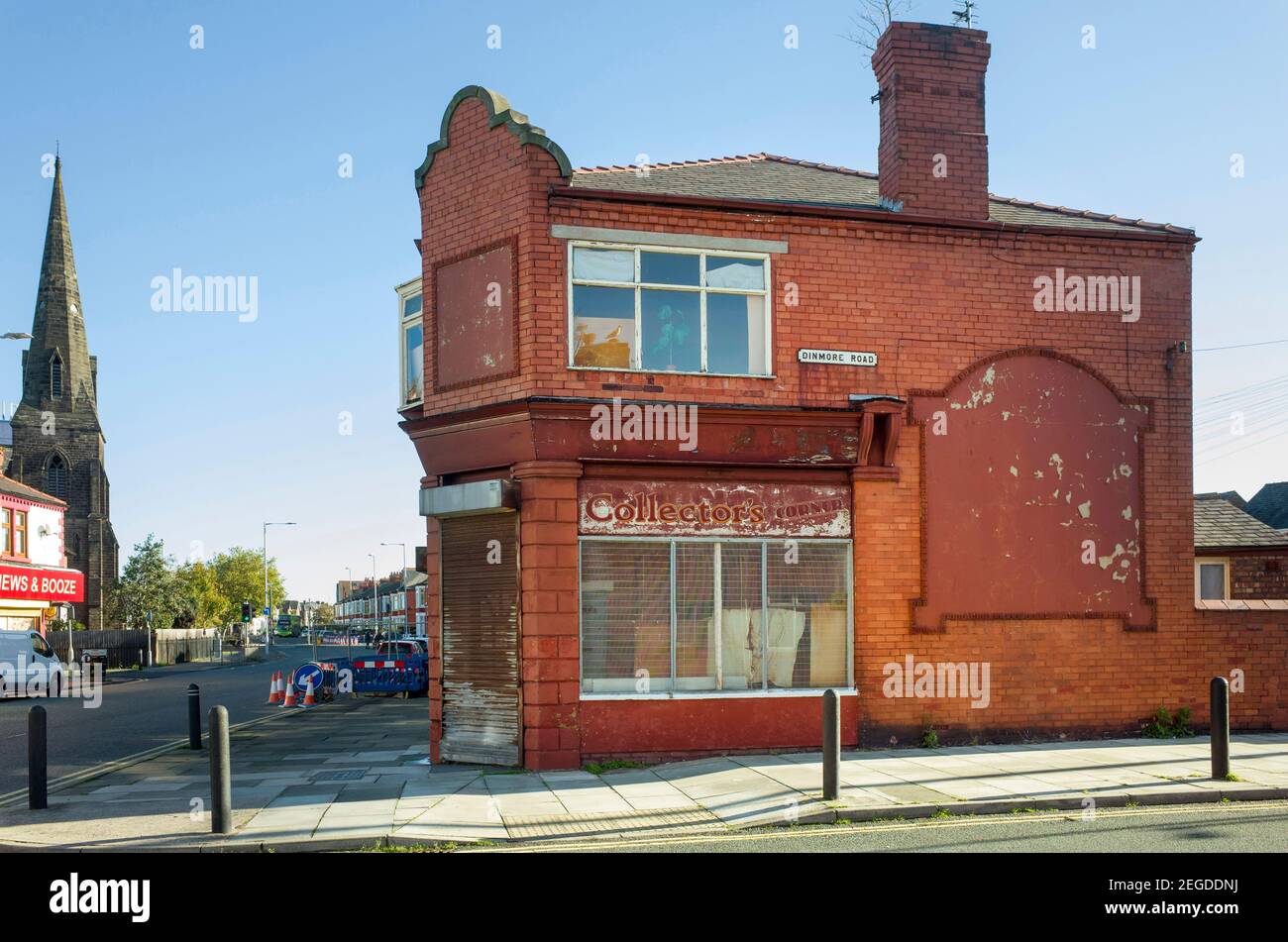 Vieille boutique de collectionneurs à Dinmore Road à Liscard Wallasey Wirral, Angleterre. Banque D'Images