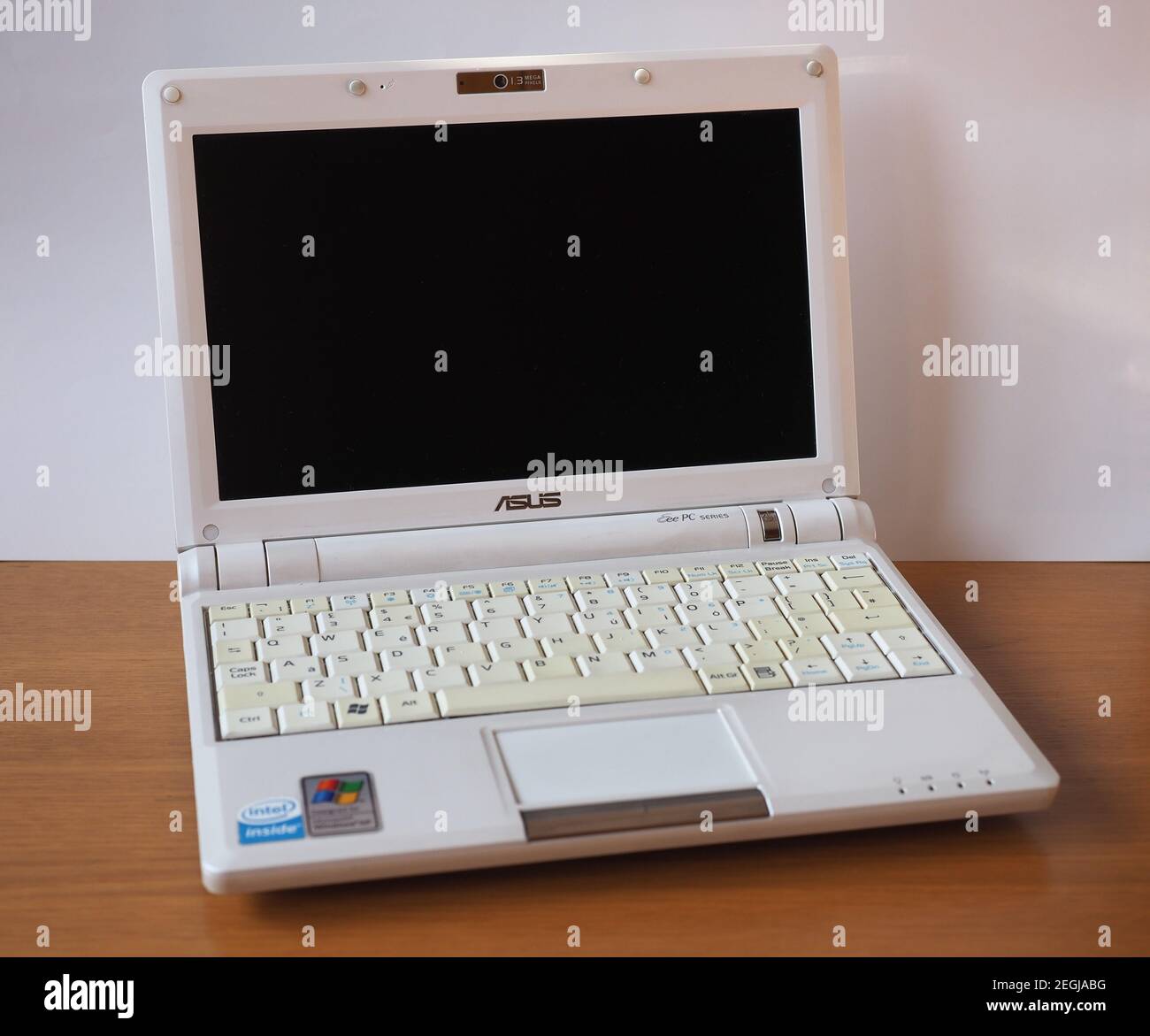 TAIPEI, CHINE - VERS FÉVRIER 2021: ASUS EEE PC 900 bloc-notes Photo Stock -  Alamy