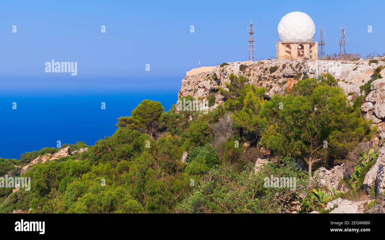 Radar il Ballun à la falaise de Dingli, Malte Banque D'Images