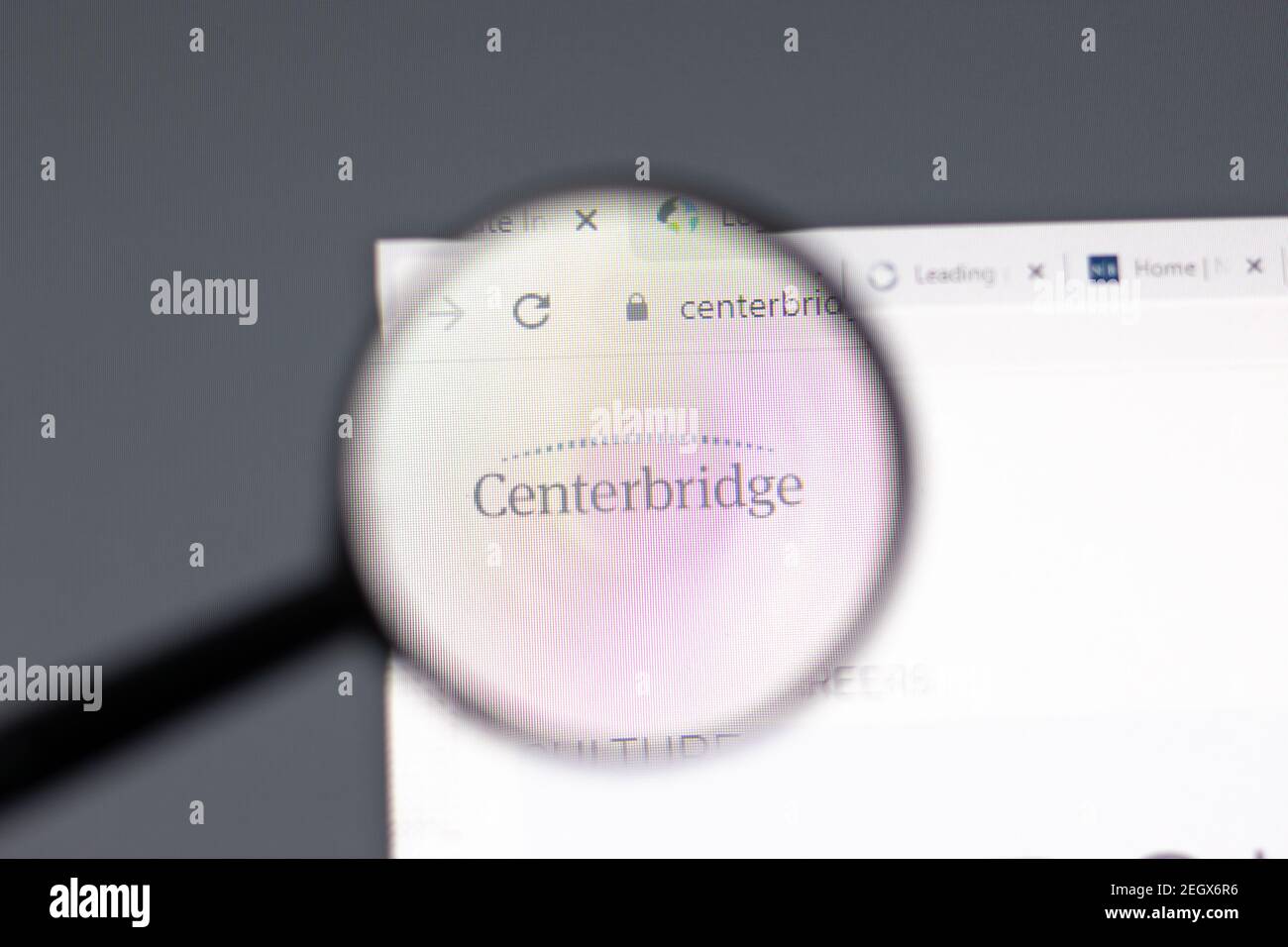 New York, Etats-Unis - 15 février 2021 : site Web des partenaires de Centrebridge dans un navigateur avec logo de la société, Editorial Banque D'Images