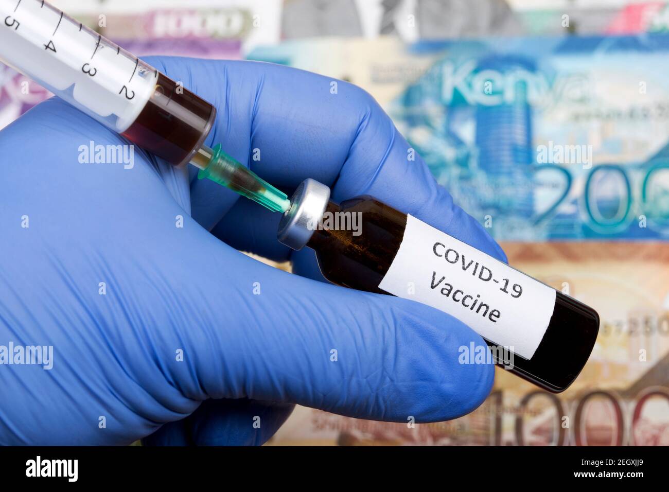 Vaccin contre Covid-19 à l'arrière-plan du shilling kenyan Banque D'Images