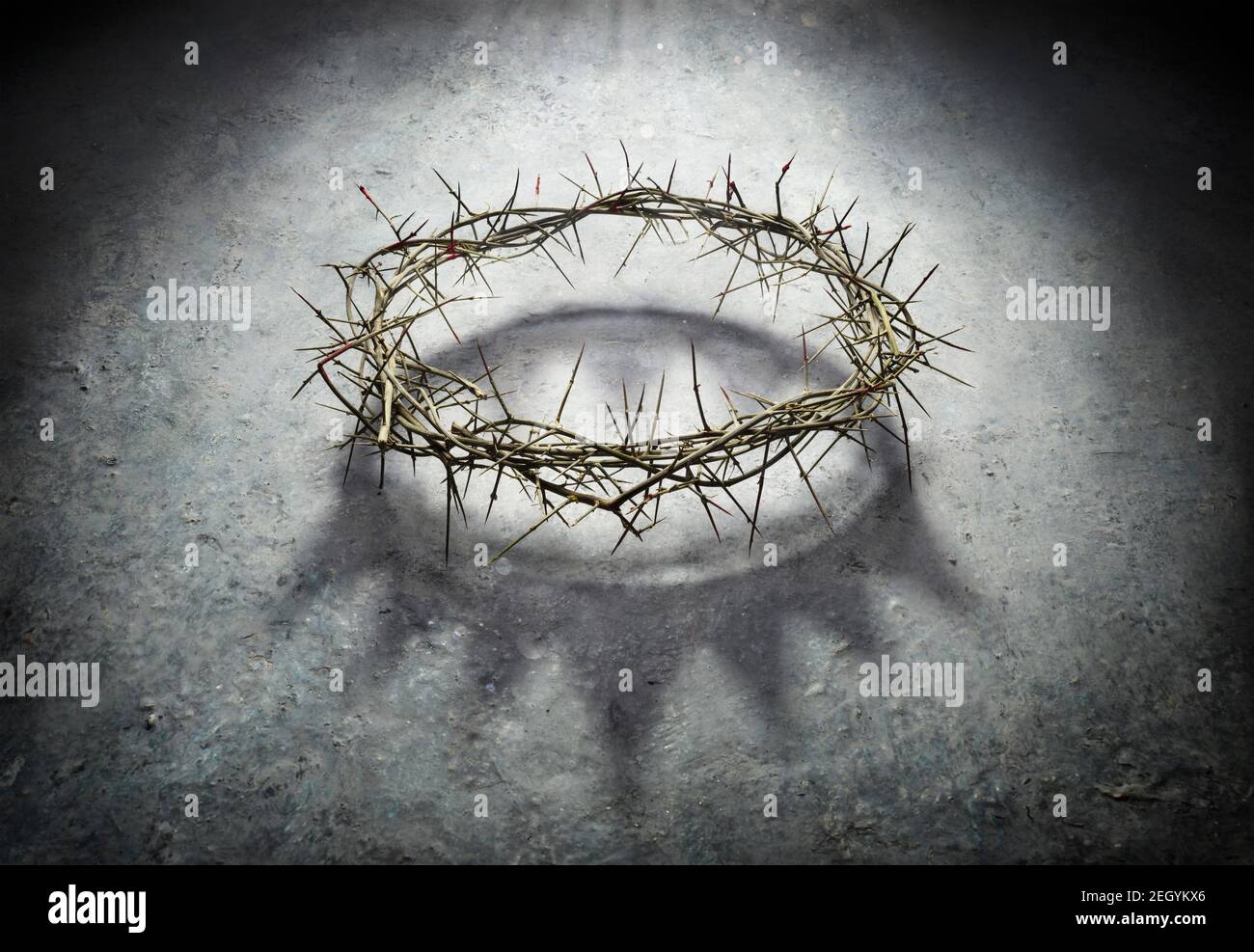 Couronne de Thorns avec ombre du roi de la Couronne - passion et Triomphe de Jésus Banque D'Images
