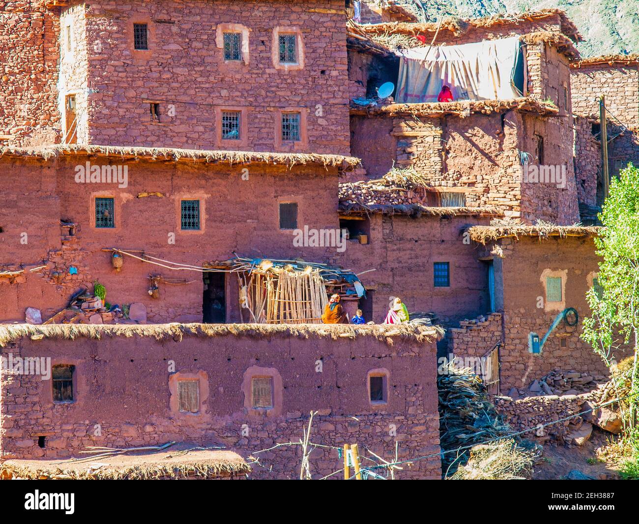 Ancien village berbère dans les montagnes du Haut Atlas du Maroc Banque D'Images