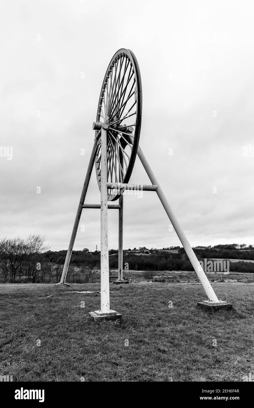 Le parc régional Apedale et le musée minier avec une roue à mine dans le Staffordshire du Nord, en Angleterre, au Royaume-Uni - un site historique de l'exploitation minière du charbon Banque D'Images