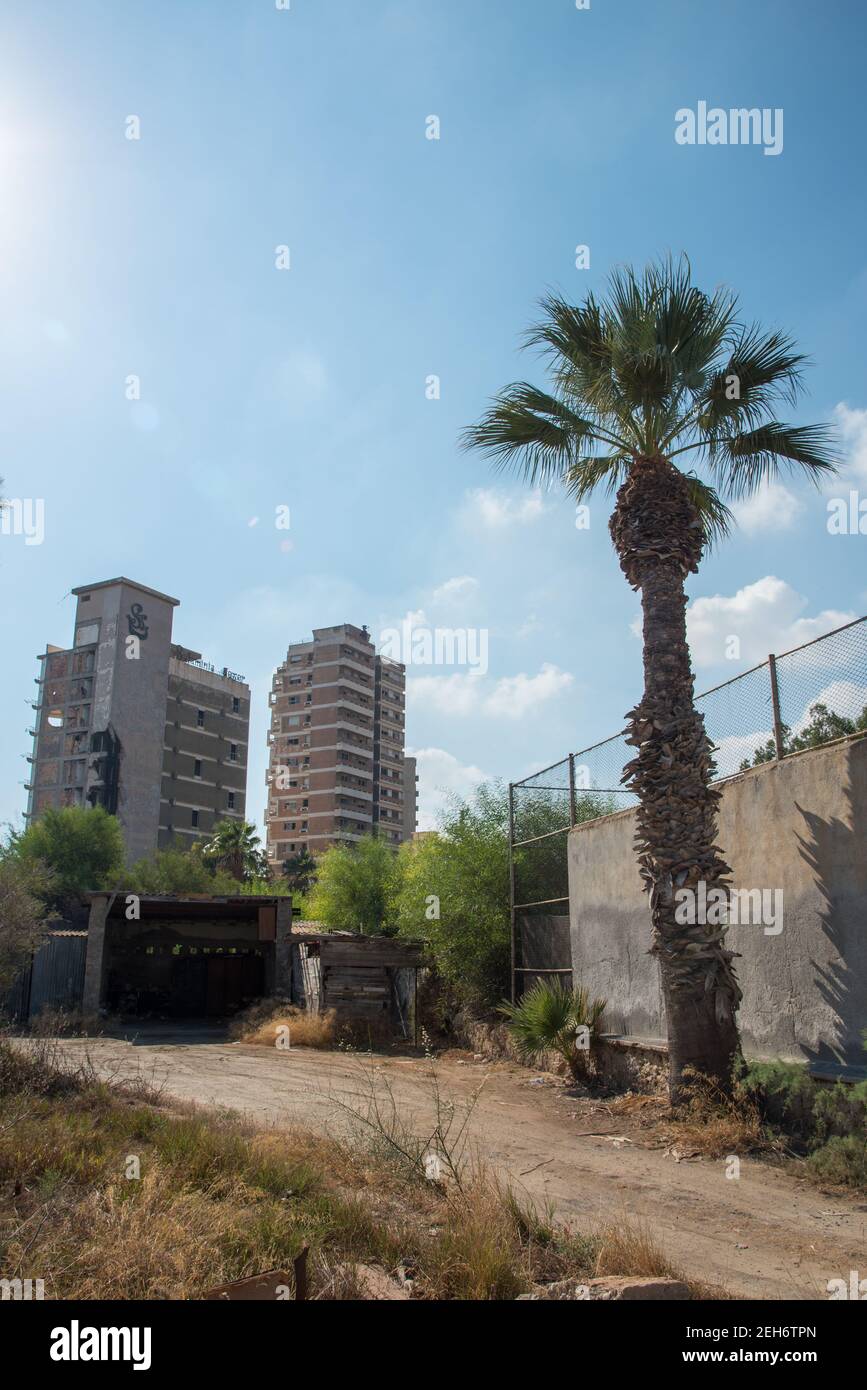 Hôtels abandonnés dans la ville fantôme de Varosha, Famagusta, Chypre du Nord Banque D'Images