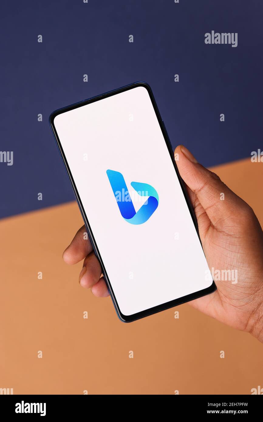 Assam, inde - 19 février 2021 : logo Microsoft Bing sur image de stock d'écran de téléphone. Banque D'Images