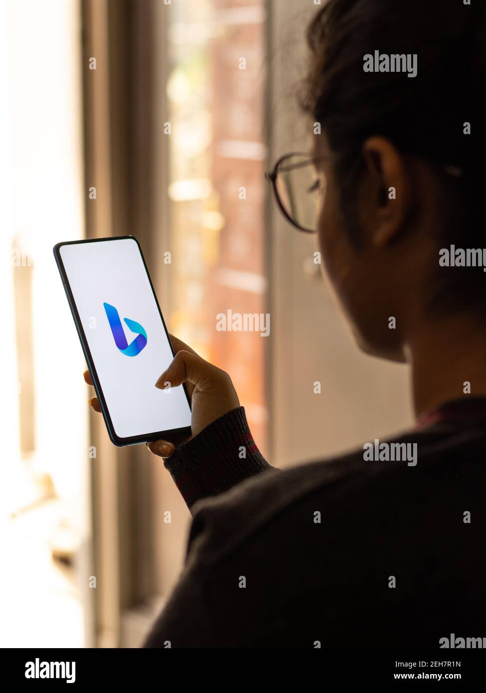 Assam, inde - 19 février 2021 : logo Microsoft Bing sur image de stock d'écran de téléphone. Banque D'Images