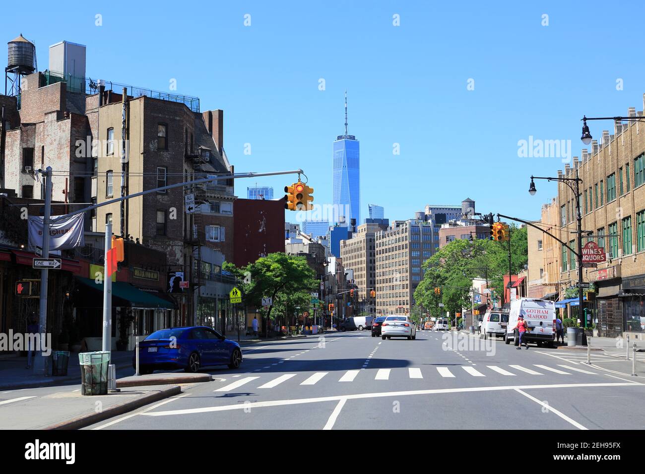 Septième Avenue Sud, vue sur One World Trade Center, West Village, Greenwich Village, Manhattan, New York City, ÉTATS-UNIS Banque D'Images