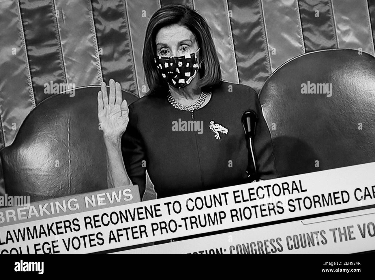 Une capture d'écran de CNN Nancy Pelosi, Présidente de la Chambre des représentants des États-Unis, s'adressant au Sénat après que les partisans du président Trump aient attaqué le Capitole des États-Unis. Banque D'Images