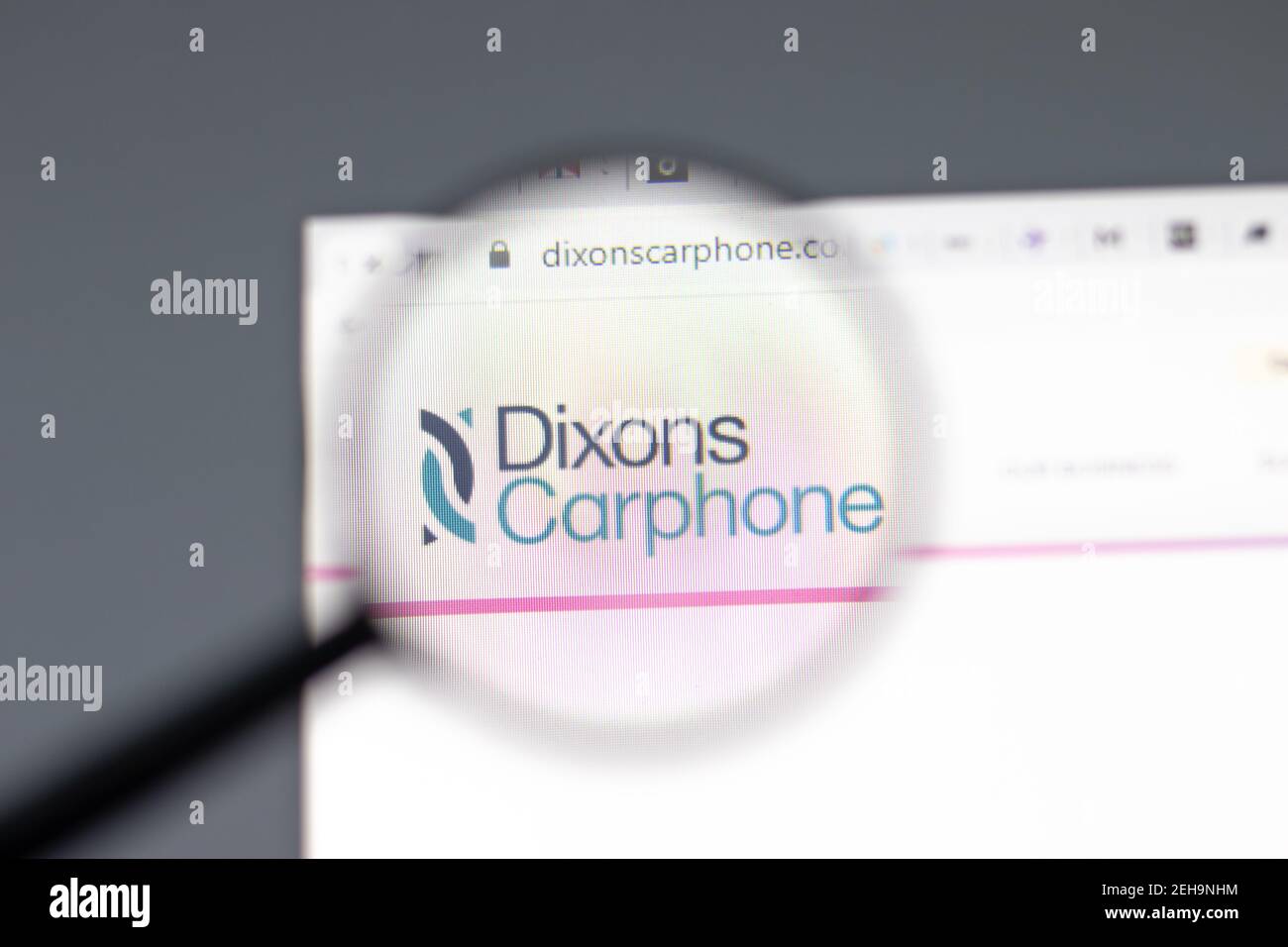 New York, Etats-Unis - 15 février 2021 : site de Dixons Carphone dans un navigateur avec logo de la société, Editorial Banque D'Images