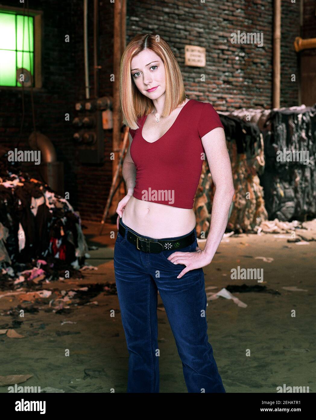 ÉTATS-UNIS. Alyson Hannigan dans la série TV (C)WB Television Network/  United Paramount Network: Buffy The Vampire Slayer (1997–2003) . Complot :  une jeune femme, destinée à tuer les vampires, les démons et