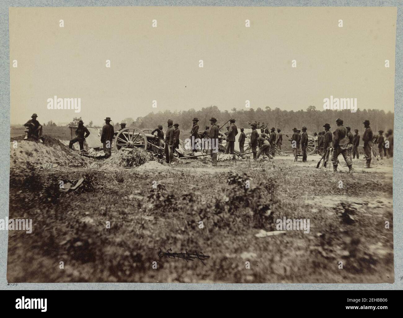 Ligne extérieure des fortifications des confédérés, en face de Petersburg, Va., capturé par 18e Corps d'armée, 15 juin 1864 Banque D'Images