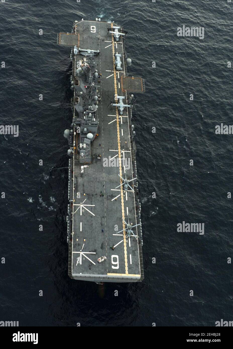 Vue aérienne de l'USS America (LHA-6) en août 2014. Banque D'Images
