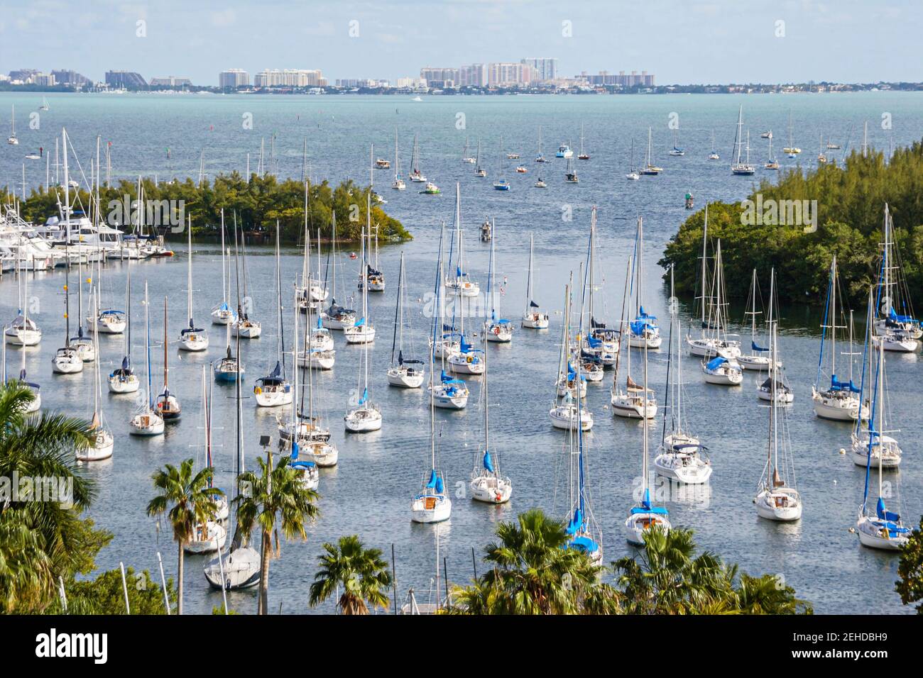 Miami Florida, Coconut Grove Biscayne Bay, Harbour Harbour voiliers vue aérienne de Key Biscayne, Banque D'Images