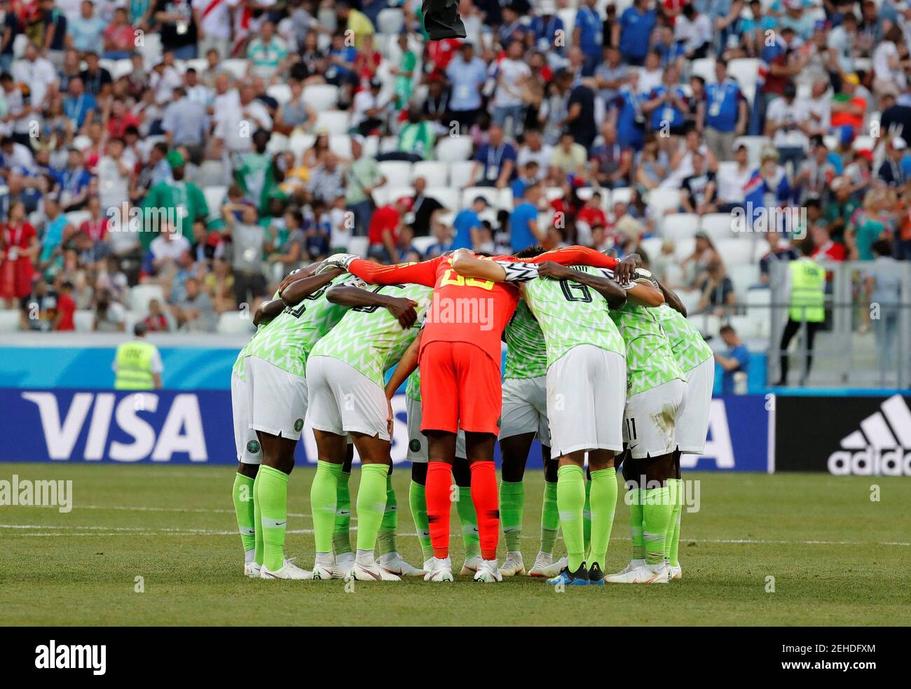 Football football - coupe du monde - Groupe D - Nigeria contre Islande - Volgograd Arena, Volgograd, Russie - 22 juin 2018 Nigeria joueurs caucus REUTERS/Toru Hanai Banque D'Images