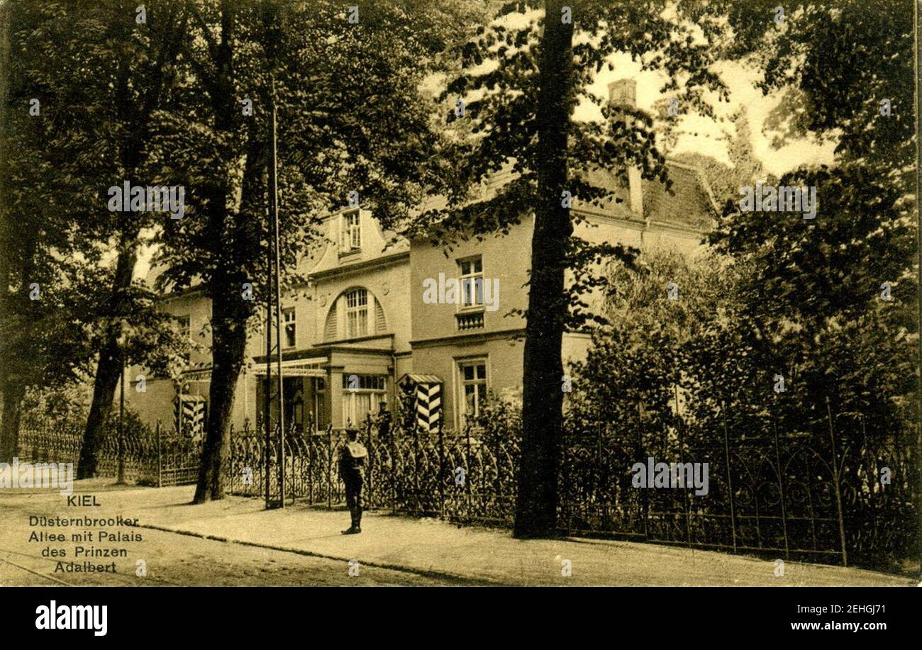 Palais des Prinzen Adalbert (Prinzenhaus) im Düsternbrooker Weg 32-34 (Kiel 73.876). Banque D'Images