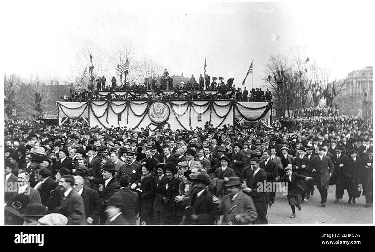 Stand d'observation du défilé avec le Grand Sceau des États-Unis lors de la première inauguration de Woodrow Wilson, le 4 mars 1913 Banque D'Images