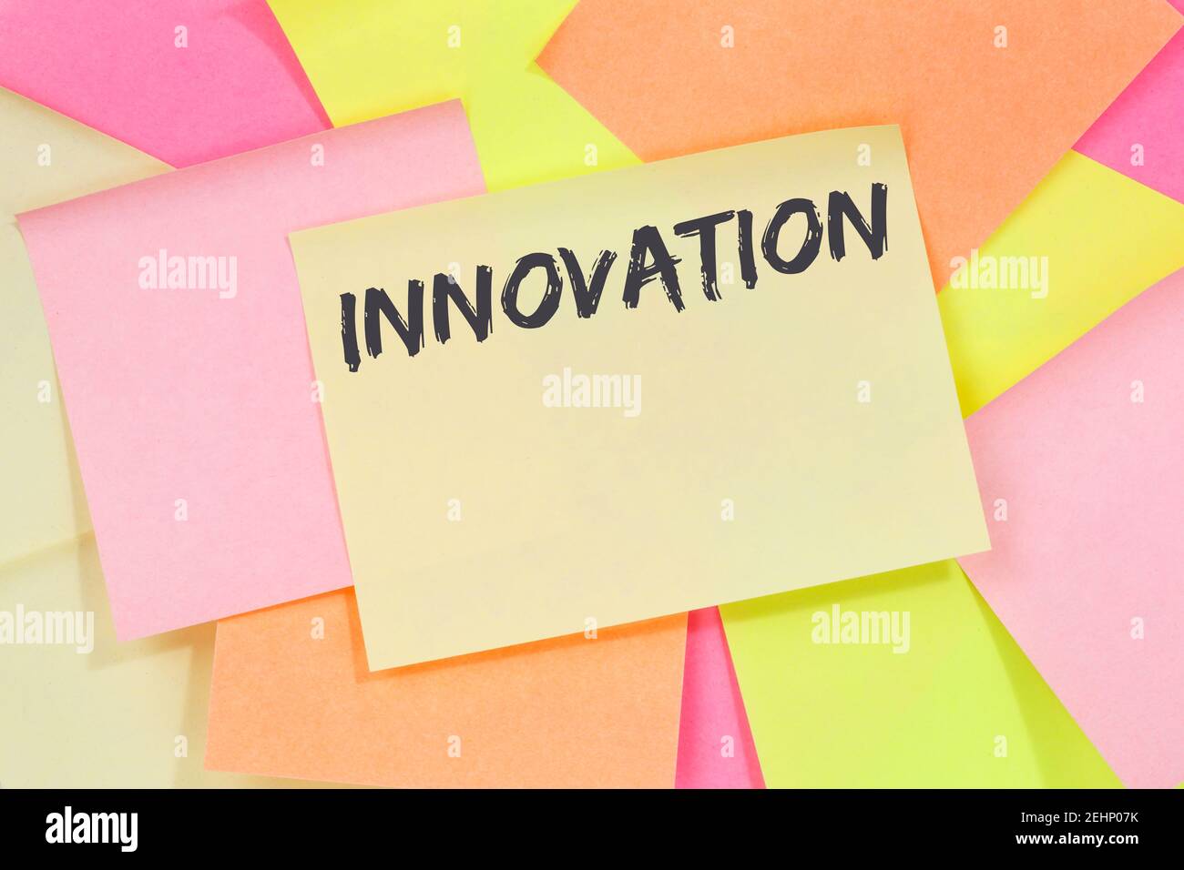 Innovation idée leadership succès gagnant concept d'entreprise innover créativité papier à lettres papier à lettres Banque D'Images